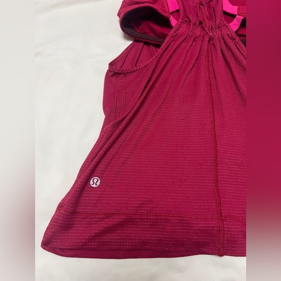 Lululemon Stash It Tank - Picture 13 of 13